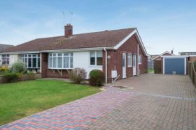 2 bedroom Detached t...